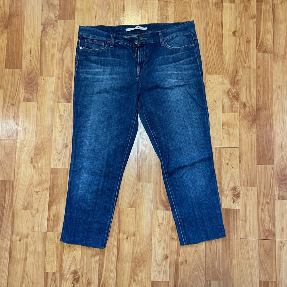 Joe’s Jeans Dark Wash Capris size 31